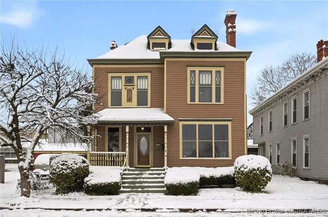 $460,000 | 209 West Market Street, Jeffersonville, IN 47130