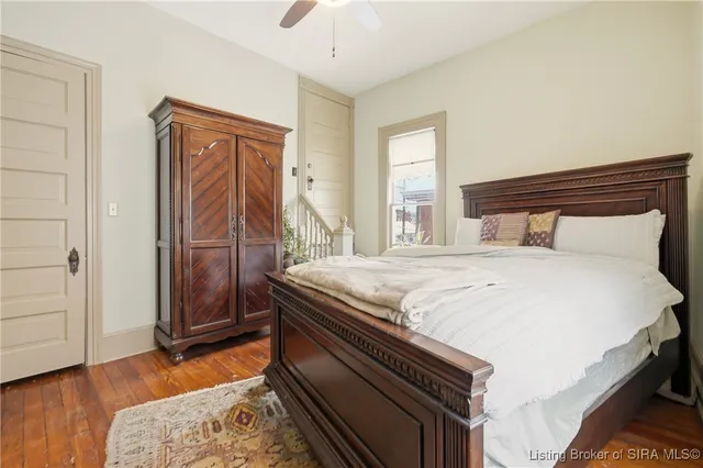 $460,000 | 209 West Market Street, Jeffersonville, IN 47130