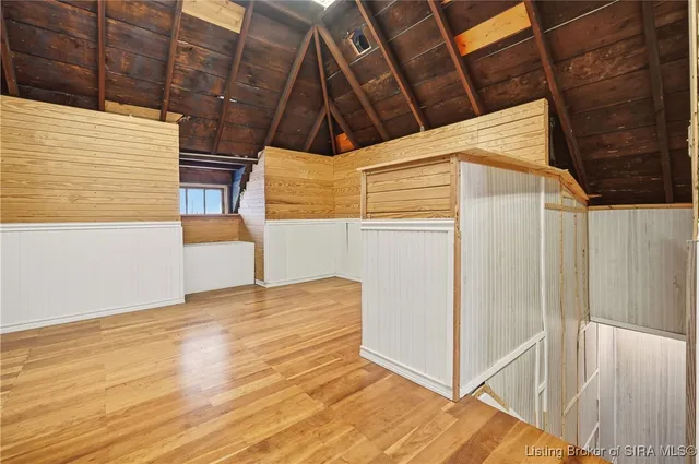 $460,000 | 209 West Market Street, Jeffersonville, IN 47130