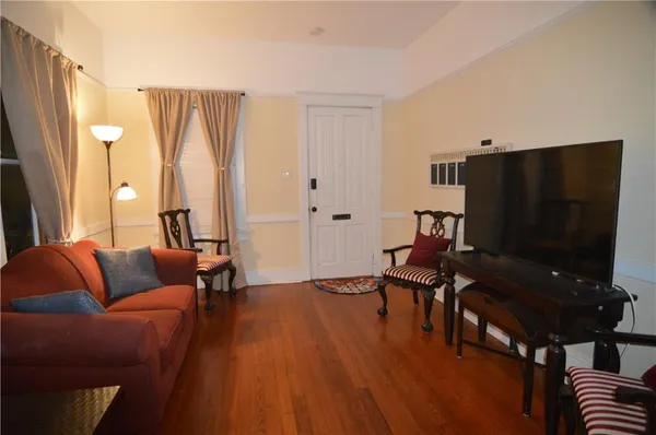 $3,395 | 1111 Sixth Street, New Orleans, LA 70115