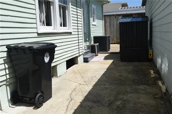 $2,995 | 1111 Sixth Street, New Orleans, LA 70115
