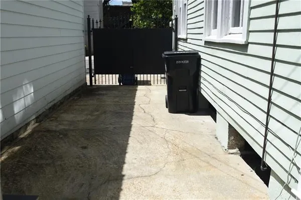 $2,995 | 1111 Sixth Street, New Orleans, LA 70115