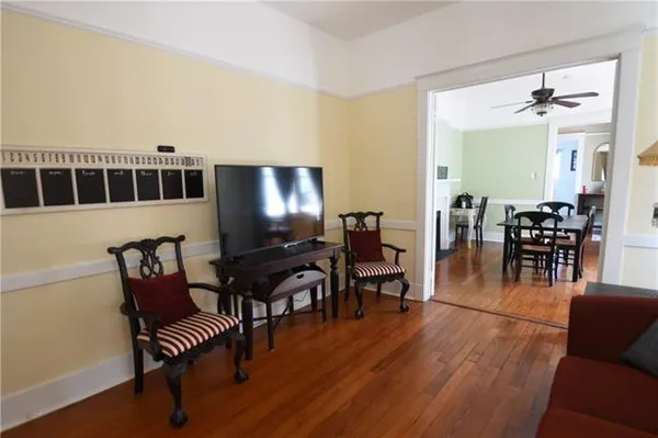 $2,995 | 1111 Sixth Street, New Orleans, LA 70115