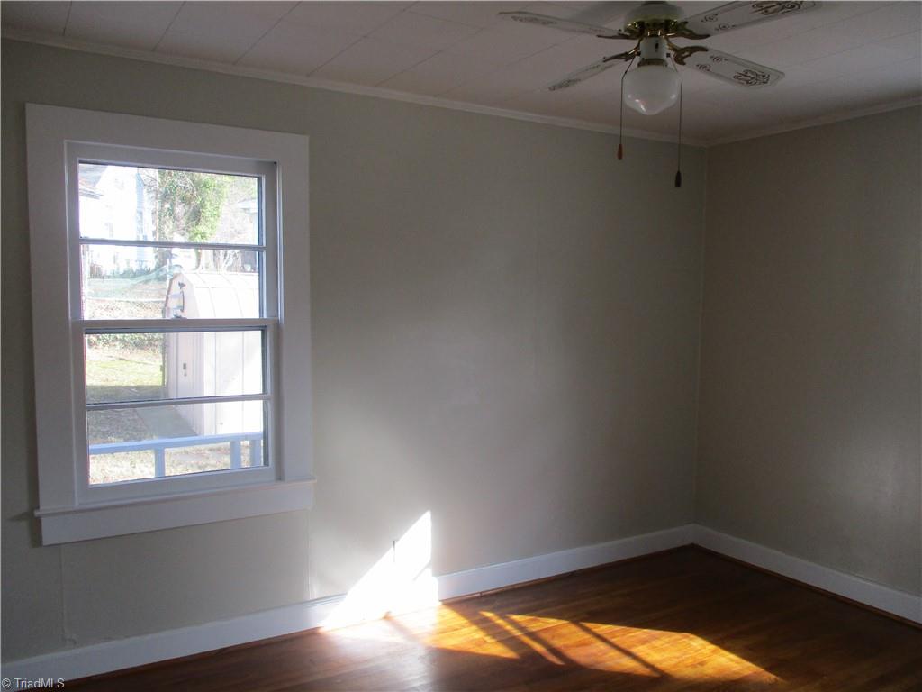 910 Grant Street High Point, NC 27262 - Photo 7 of 25 Gallery Image 7