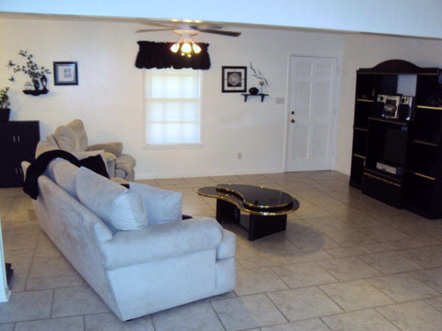 42750 Pine Grove Road Bay Minette, AL 36507 - Photo 3 of 22 Living Room