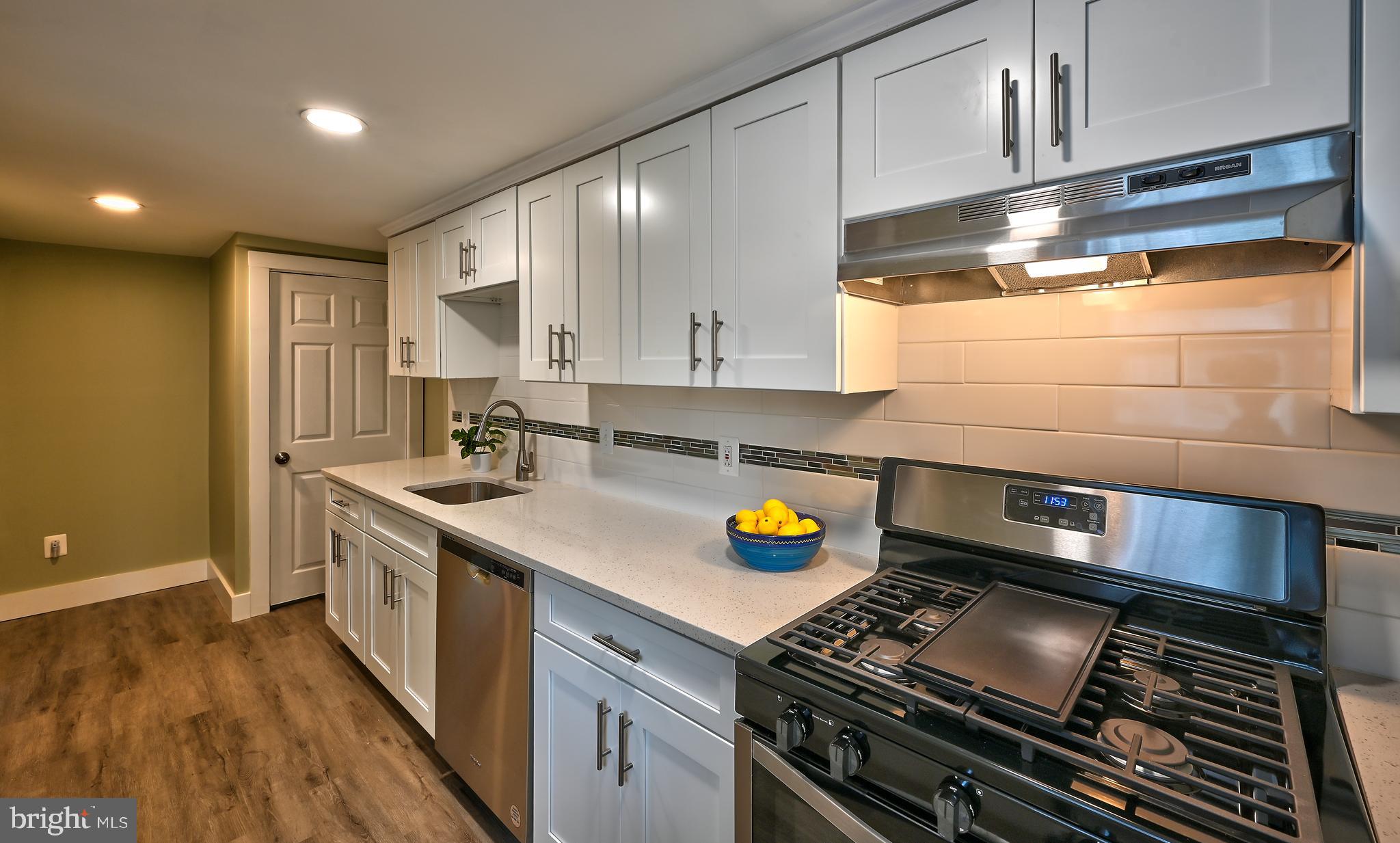 2804 Yorkship Road Camden, NJ 08104 - Photo 3 of 21