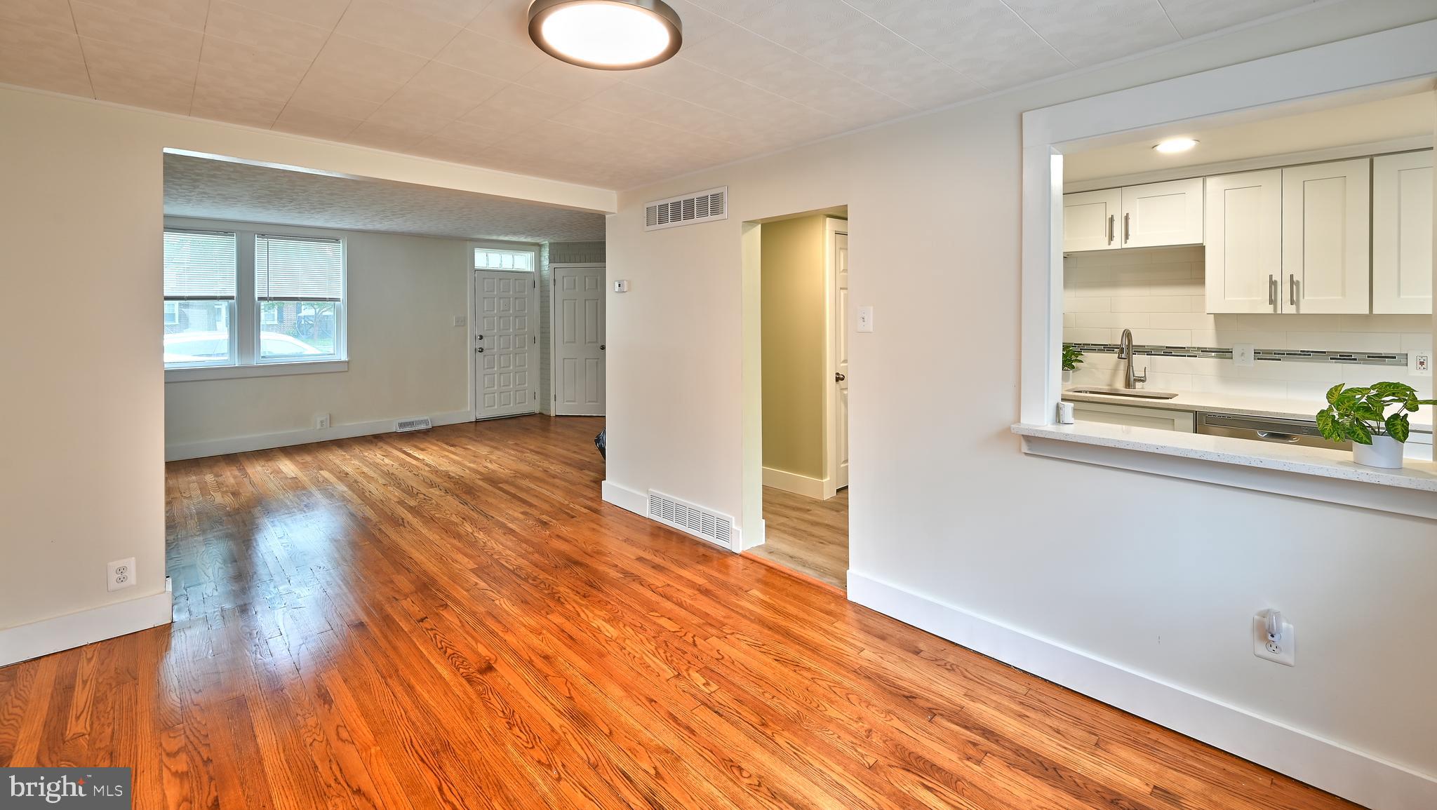 2804 Yorkship Road Camden, NJ 08104 - Photo 5 of 21