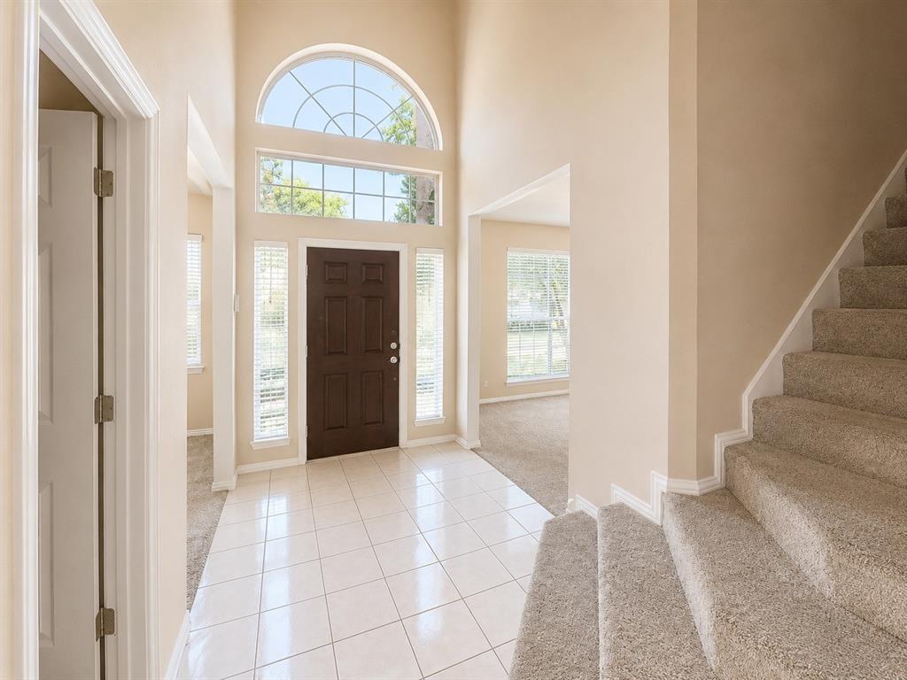 2815 Baze Road Euless, TX 76039 - Photo 4 of 15 Gallery Image 4