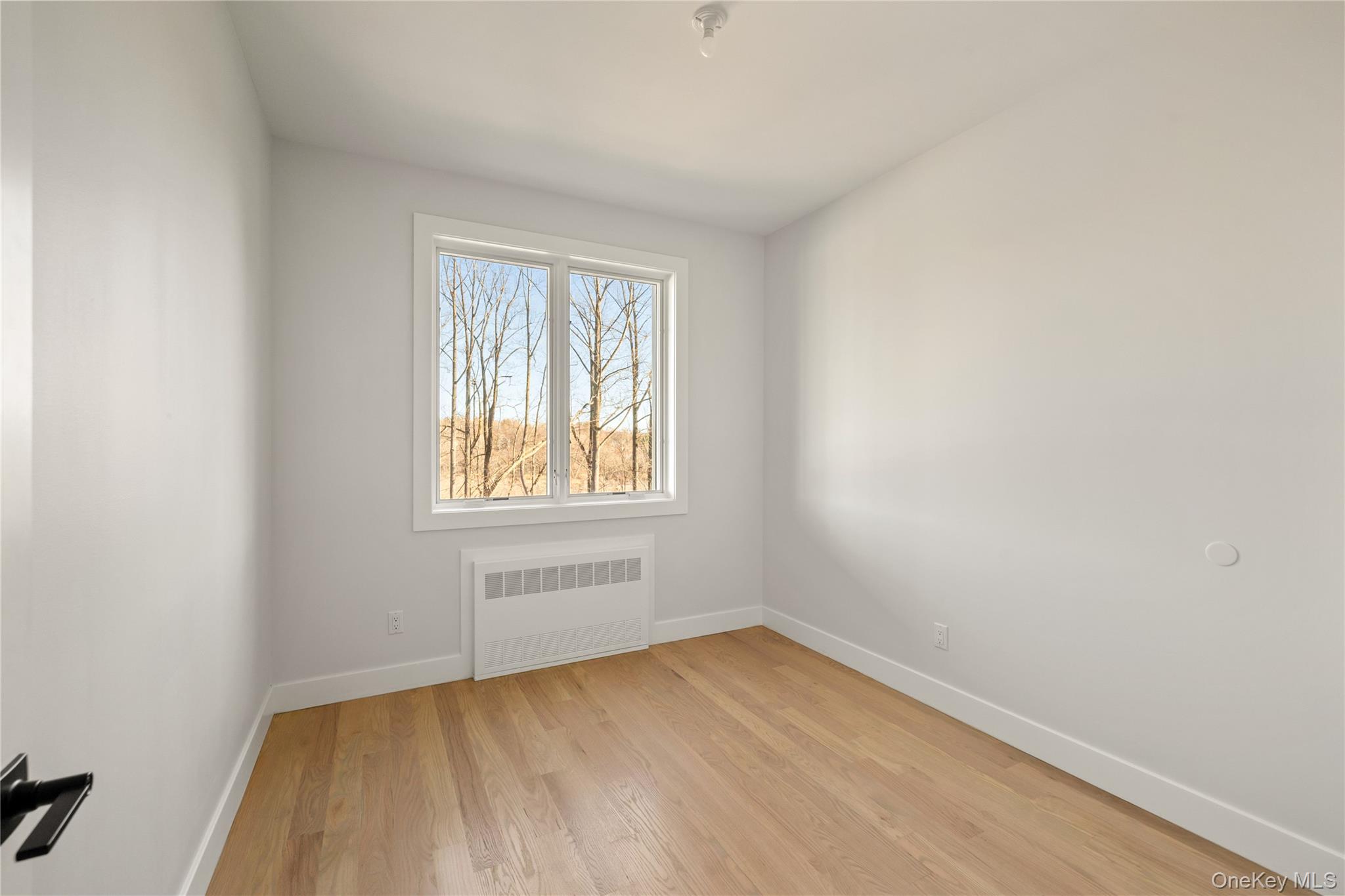 9 Valley Way, Unit 320 Spring Valley, NY 10977 - Photo 34 of 41 an empty room with a window