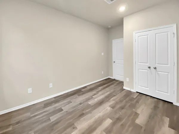 $1,300 | 11593 Persimmon Street, Willis, TX 77318