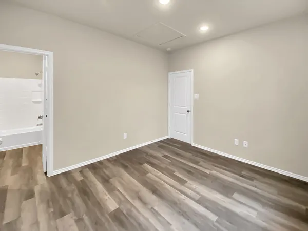 $1,300 | 11593 Persimmon Street, Willis, TX 77318