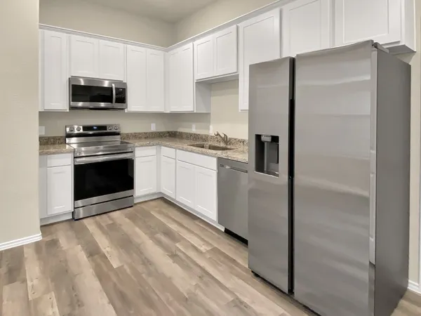 $1,300 | 11593 Persimmon Street, Willis, TX 77318