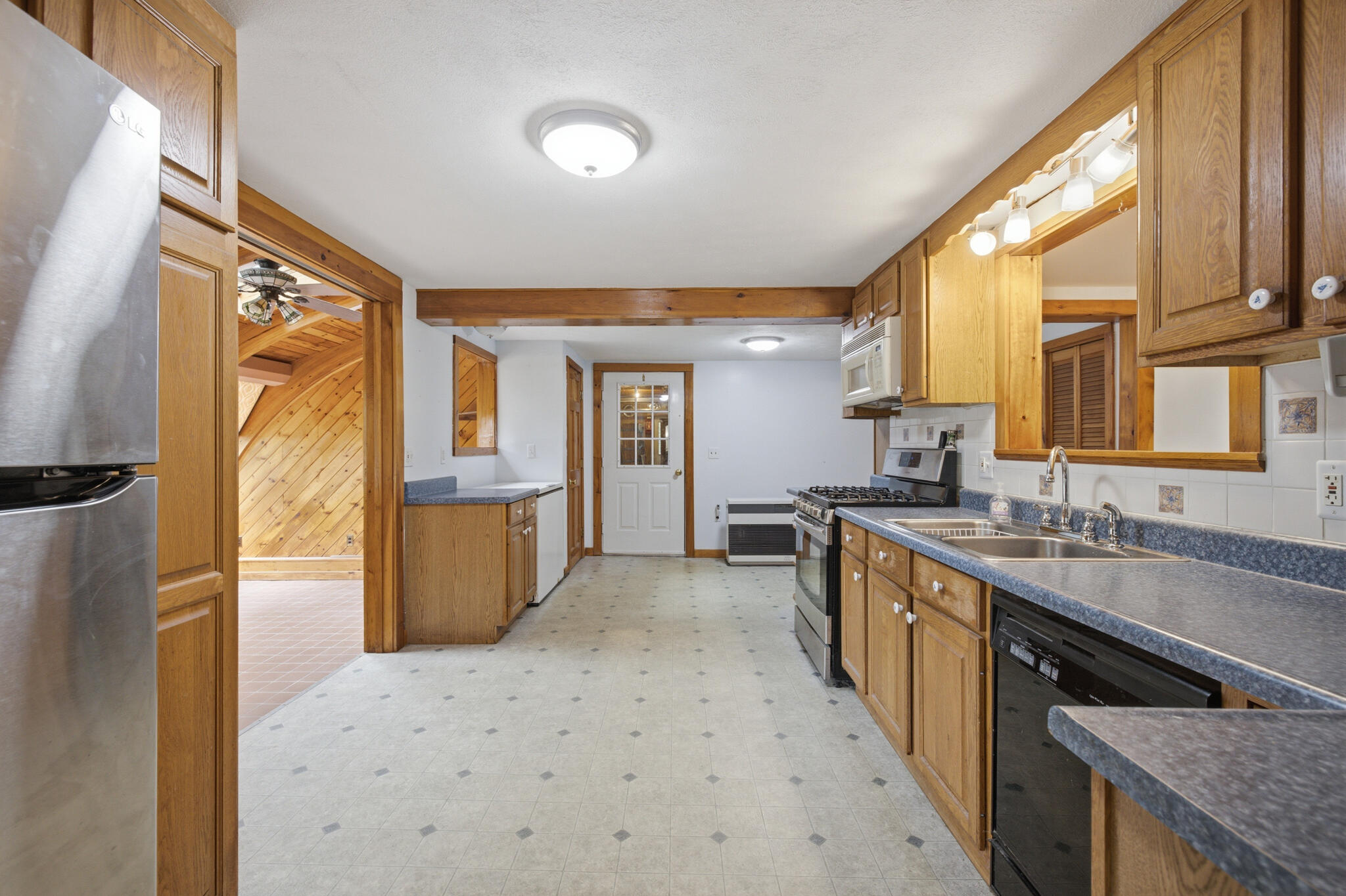 426 Hight Road Biddeford, ME 04005 - Photo 10 of 41