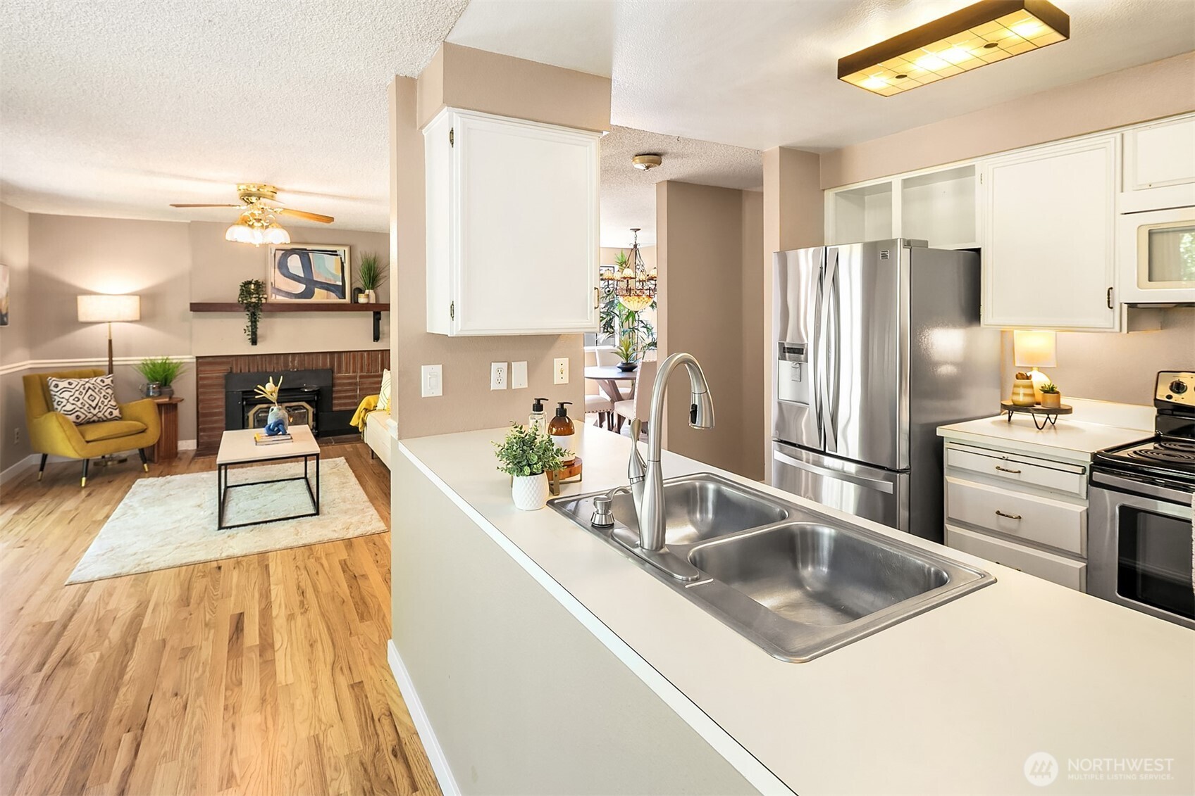 14602 Southeast 165th Place Renton, WA 98058 - Photo 10 of 36 Gallery Image 10