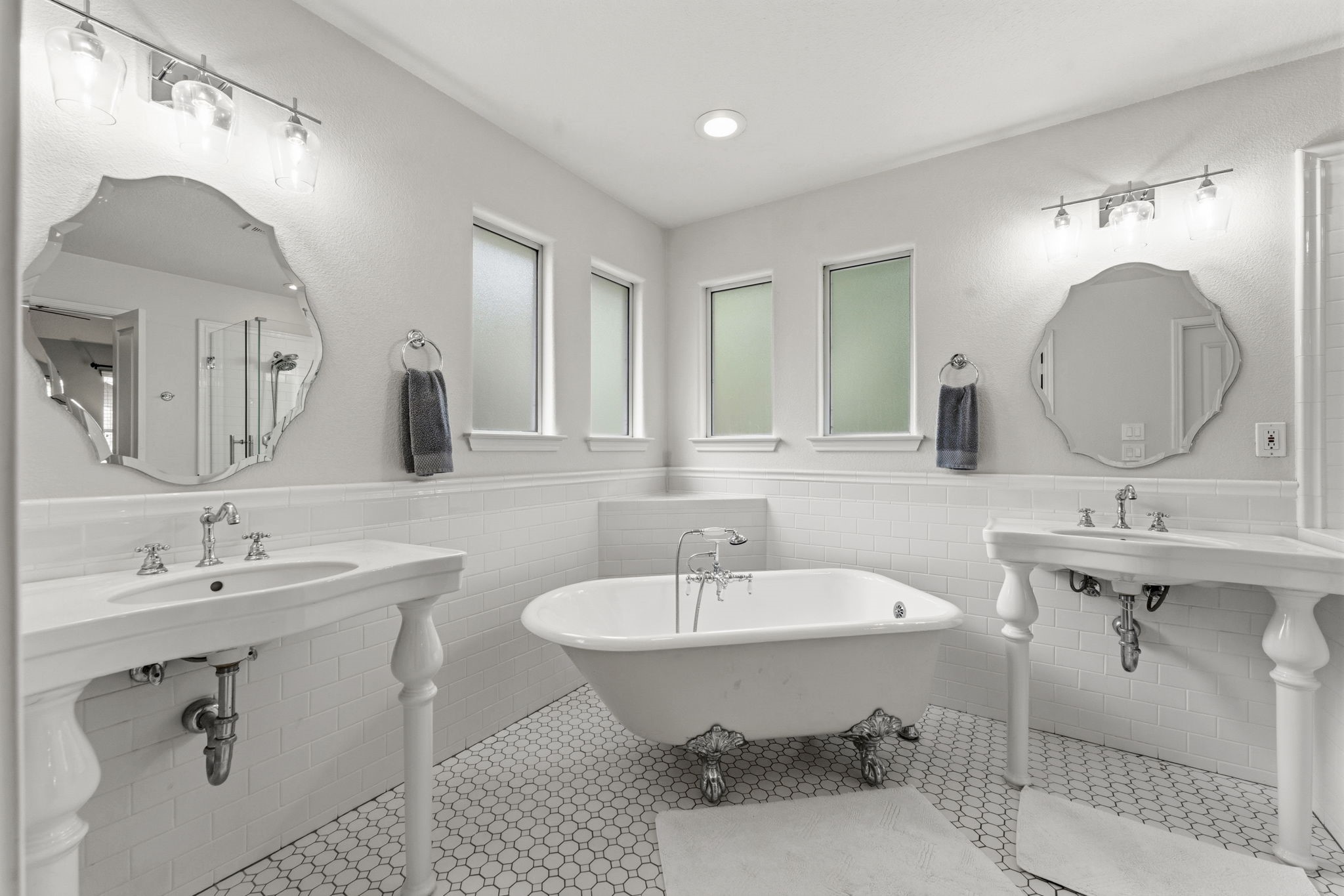 6 North Flickering Sun Circle Spring, TX 77382 - Photo 19 of 33 Double Vanities in the Primary bathroom.