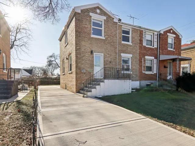 $295,000 | 4208 Oak Street, Bellwood, IL 60104