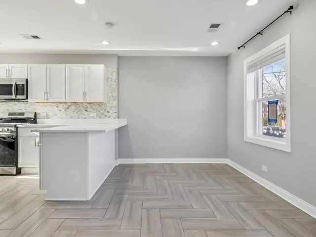 $295,000 | 4208 Oak Street, Bellwood, IL 60104