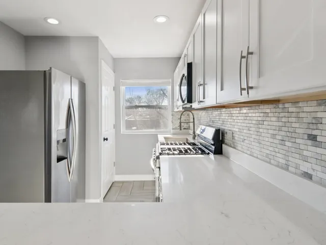 $295,000 | 4208 Oak Street, Bellwood, IL 60104