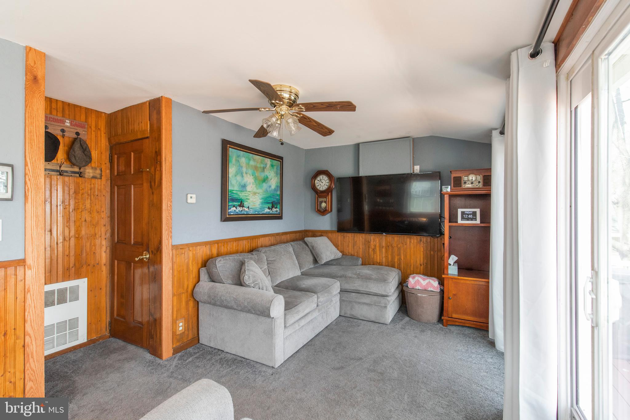 210 President Avenue Rutledge, PA 19070 - Photo 14 of 38 Family Room