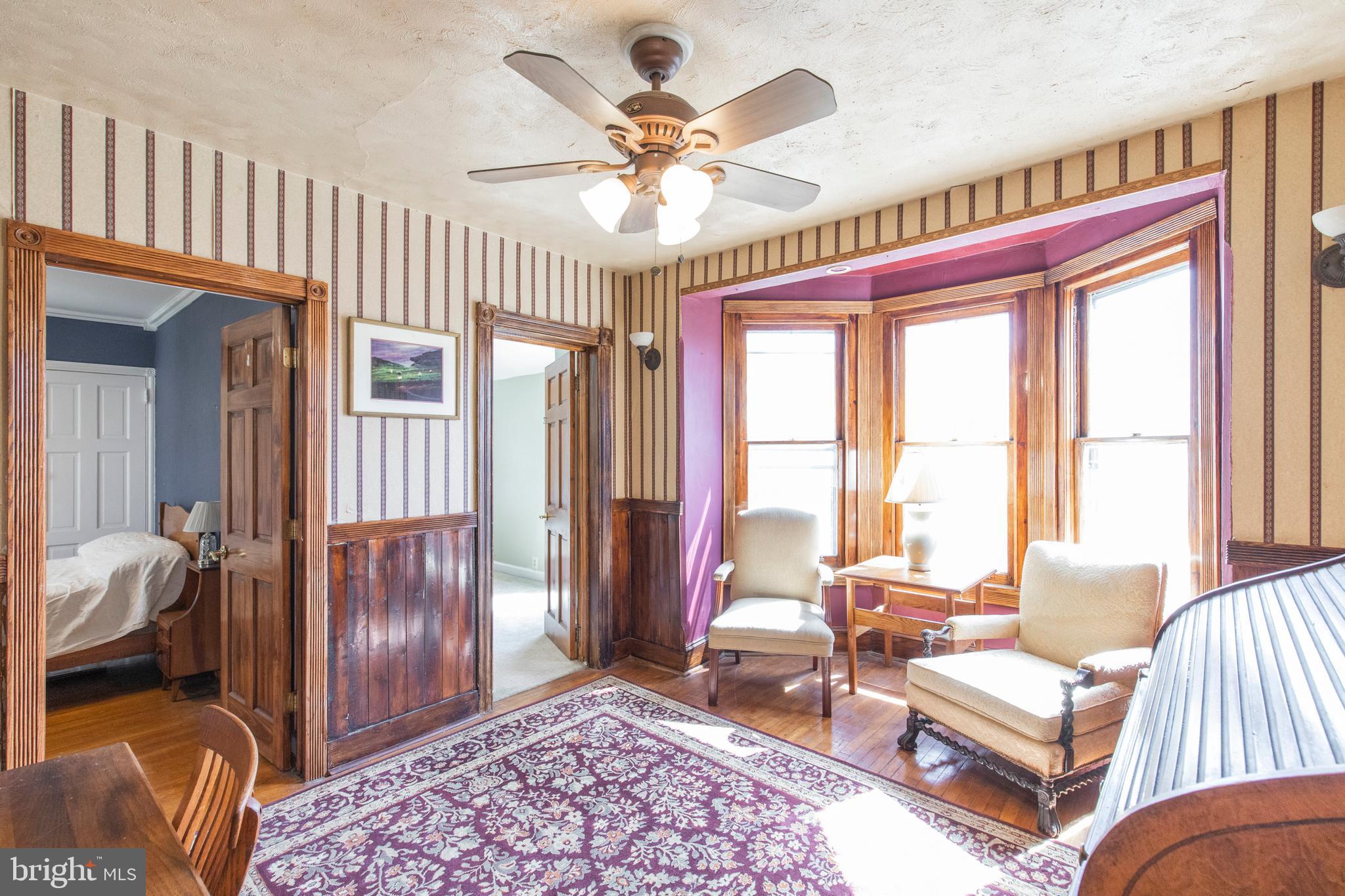 210 President Avenue Rutledge, PA 19070 - Photo 21 of 38 2nd Floor Hallway/Sitting Area