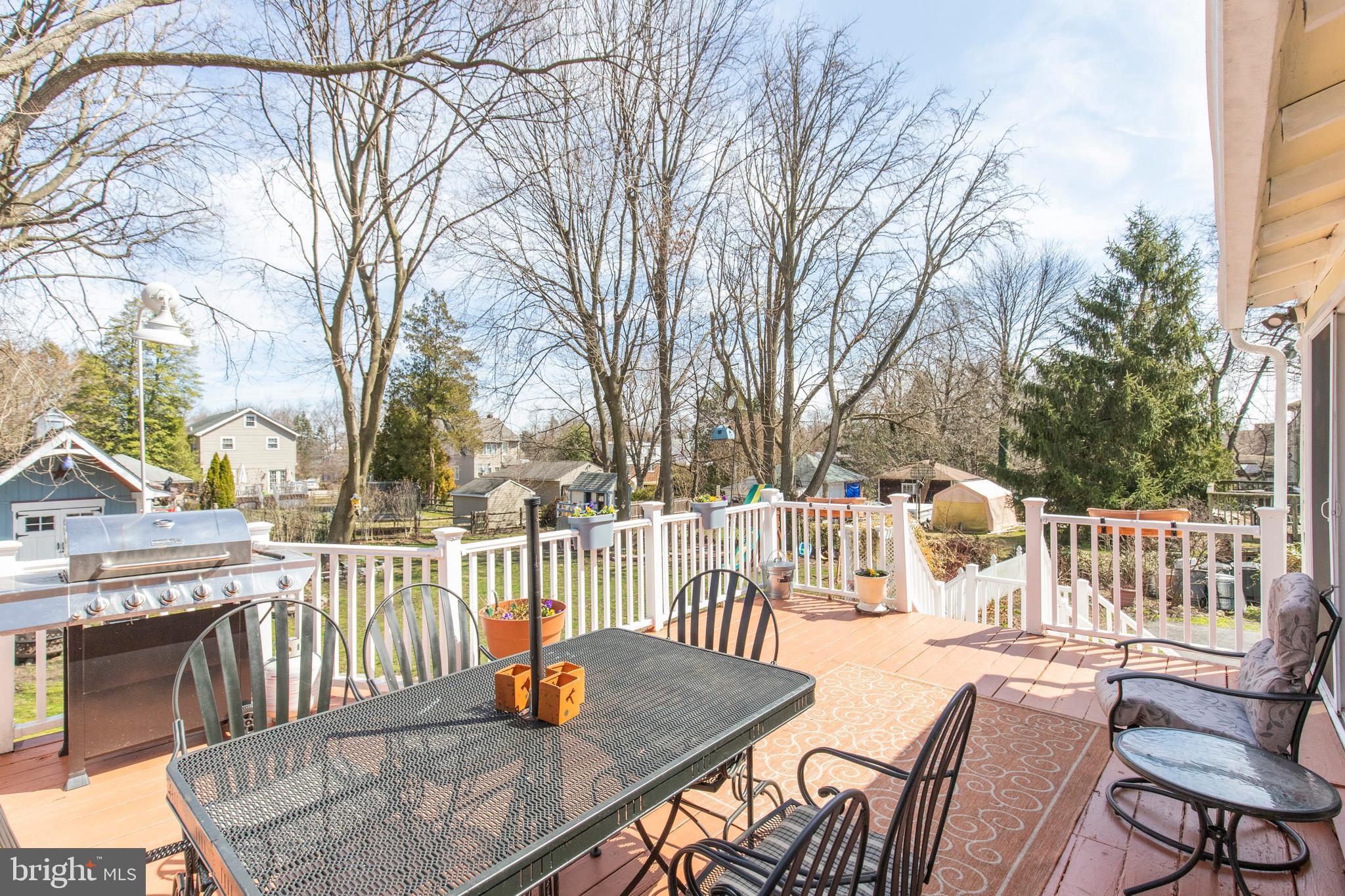 210 President Avenue Rutledge, PA 19070 - Photo 35 of 38 Back Deck