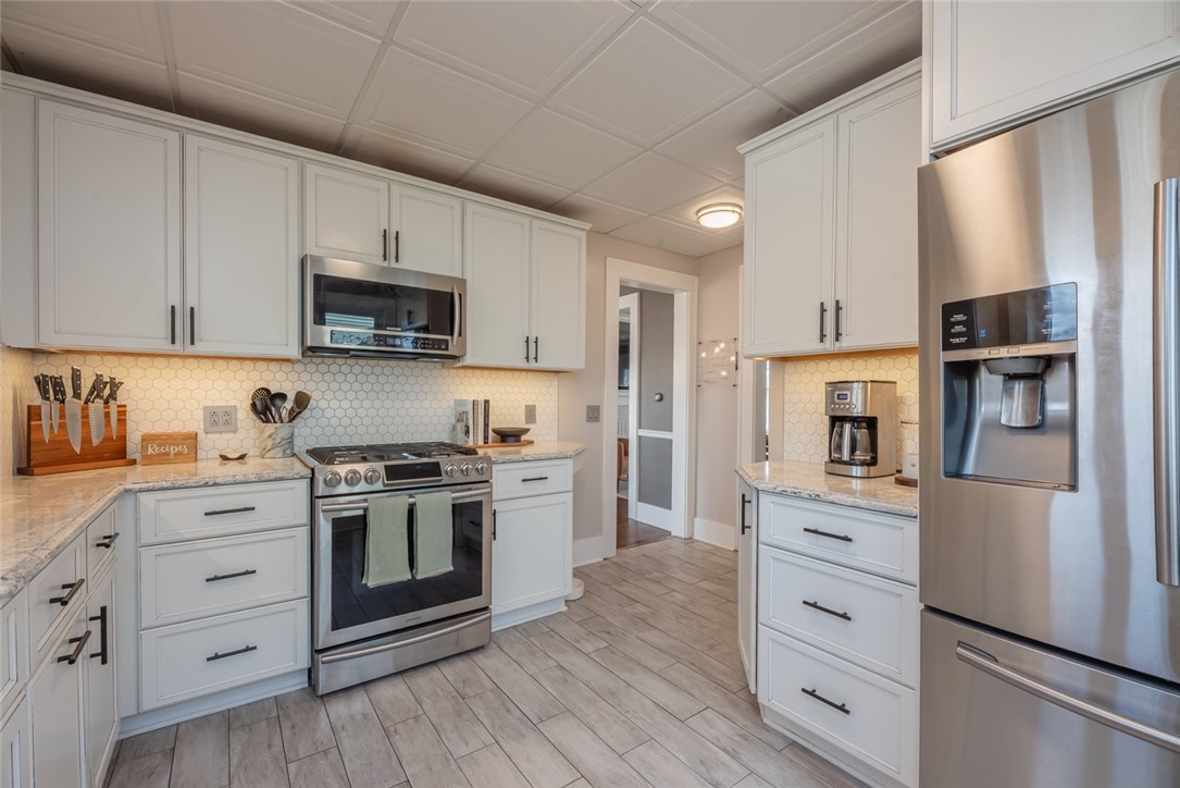 200 Hurstbourne Road Irondequoit, NY 14609 - Photo 12 of 35