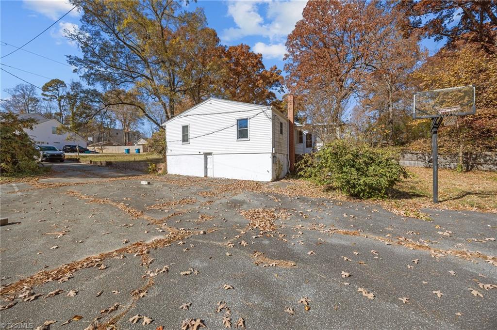 2811 Roland Road Greensboro, NC 27407 - Photo 13 of 23