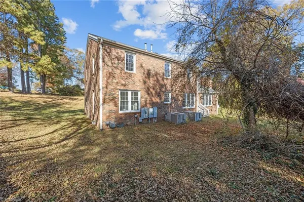 $799,000 | 2811 Roland Road, Greensboro, NC 27407