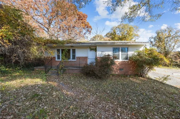 $799,000 | 2811 Roland Road, Greensboro, NC 27407