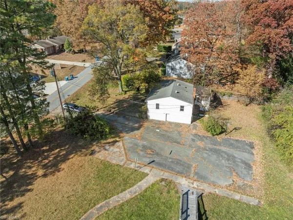 $799,000 | 2811 Roland Road, Greensboro, NC 27407