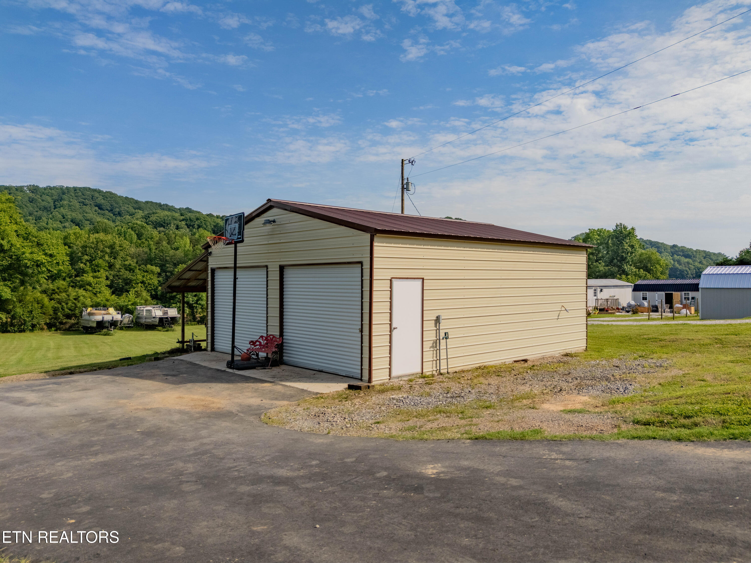 1352 Dutch Valley Road Clinton, TN 37716 - Photo 42 of 50 DJI_20260606173233_0766_D-HDR