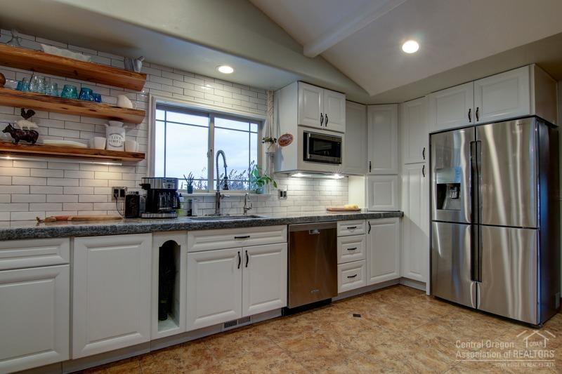 23367 Alfalfa Market Road Bend, OR 97701 - Photo 4 of 25 Additional Photo