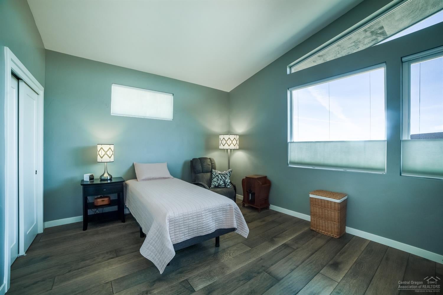 4577 Southwest Zenith Avenue Redmond, OR 97756 - Photo 11 of 23 Additional Photo