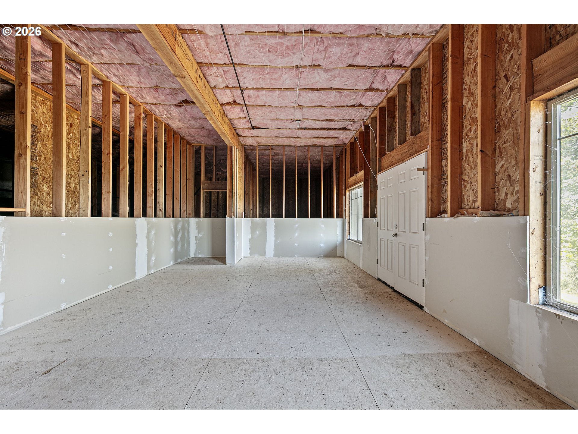 6451 Dogwood Street Springfield, OR 97478 - Photo 36 of 38 a view of a large building