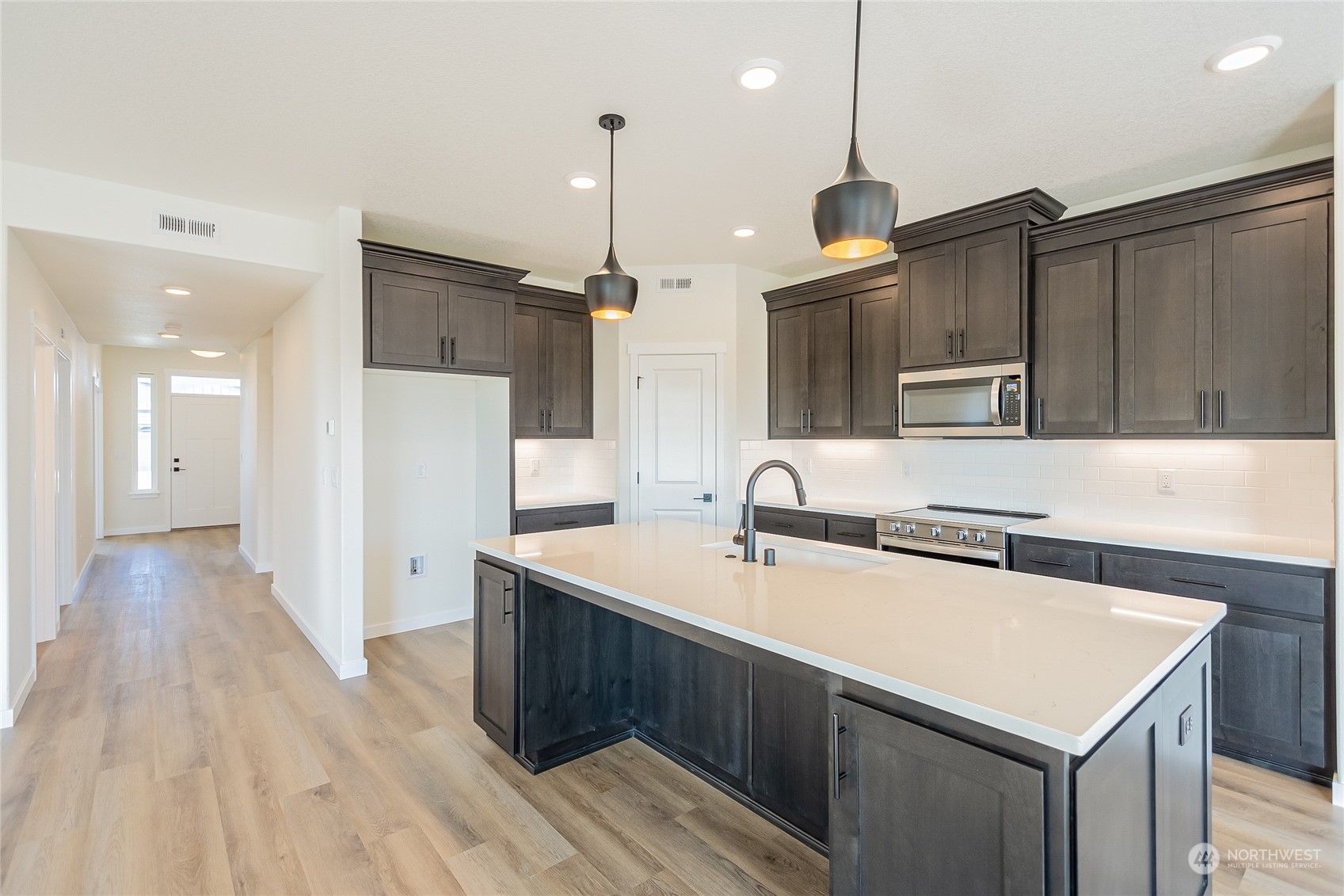 702 Cardinal Avenue Winlock, WA 98596 - Photo 8 of 40 Gallery Image 8