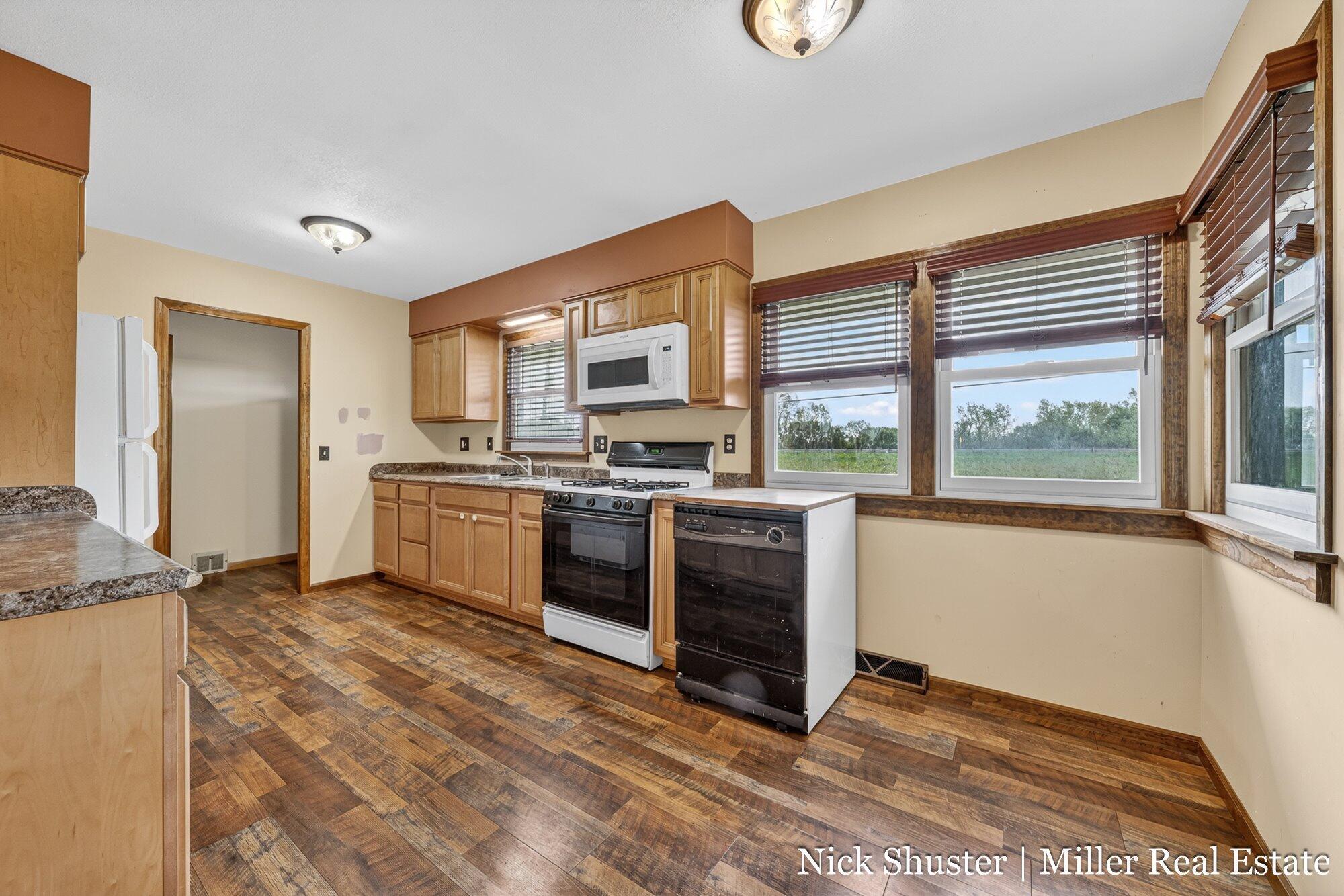 5375 Lansing Road Potterville, MI 48876 - Photo 4 of 46 47-WMlansingrdreshoot-5