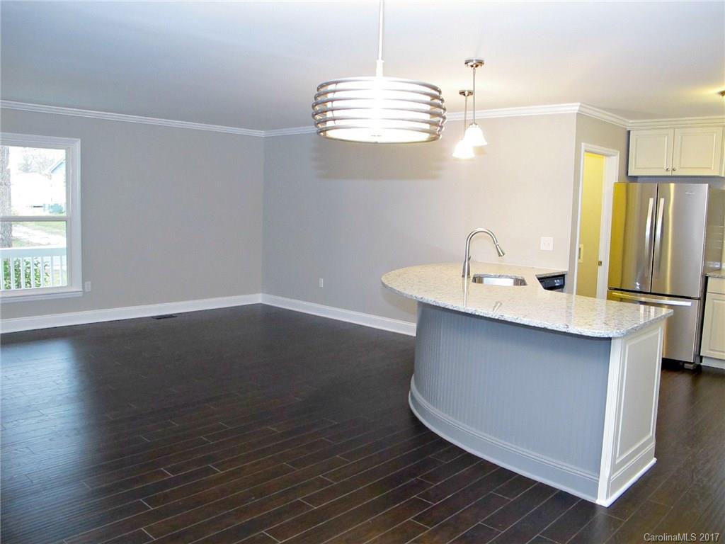 3724 Woodleaf Road Charlotte, NC 28205 - Photo 3 of 17 Gallery Image 3