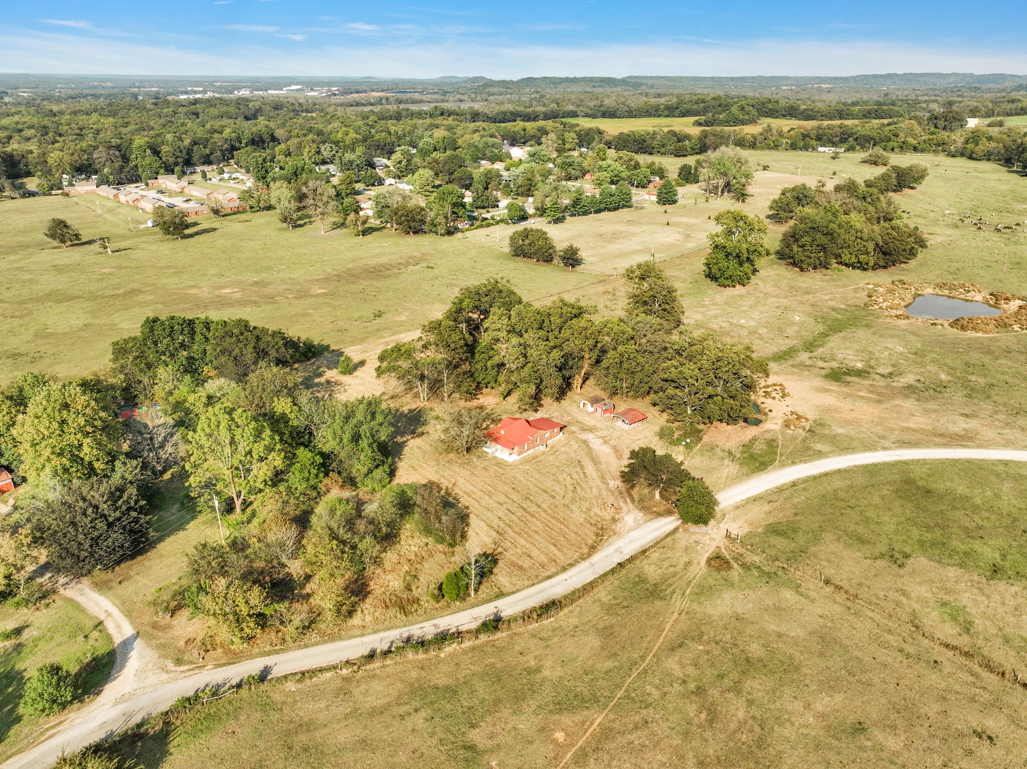 535 Scott Road Mount Pleasant, TN 38474 - Photo 14 of 40 a view of an ocean