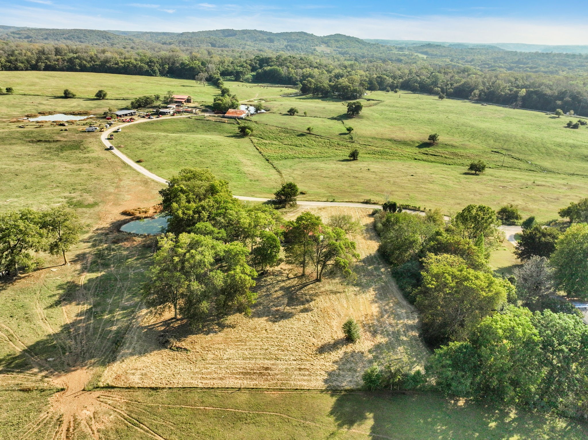 535 Scott Road Mount Pleasant, TN 38474 - Photo 21 of 40 a view of an ocean and a mountain view