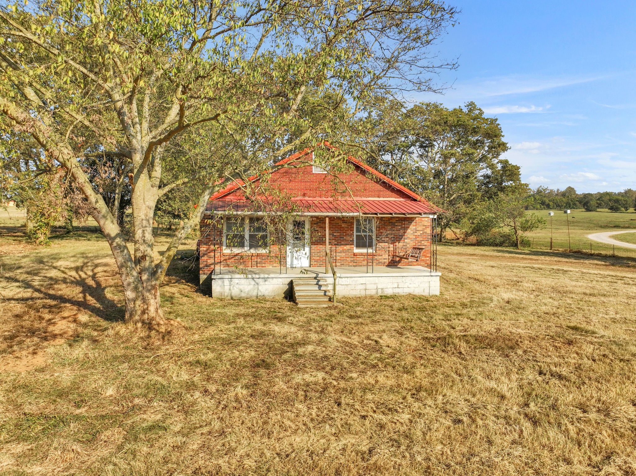 535 Scott Road Mount Pleasant, TN 38474 - Photo 32 of 40 a house view with a garden space