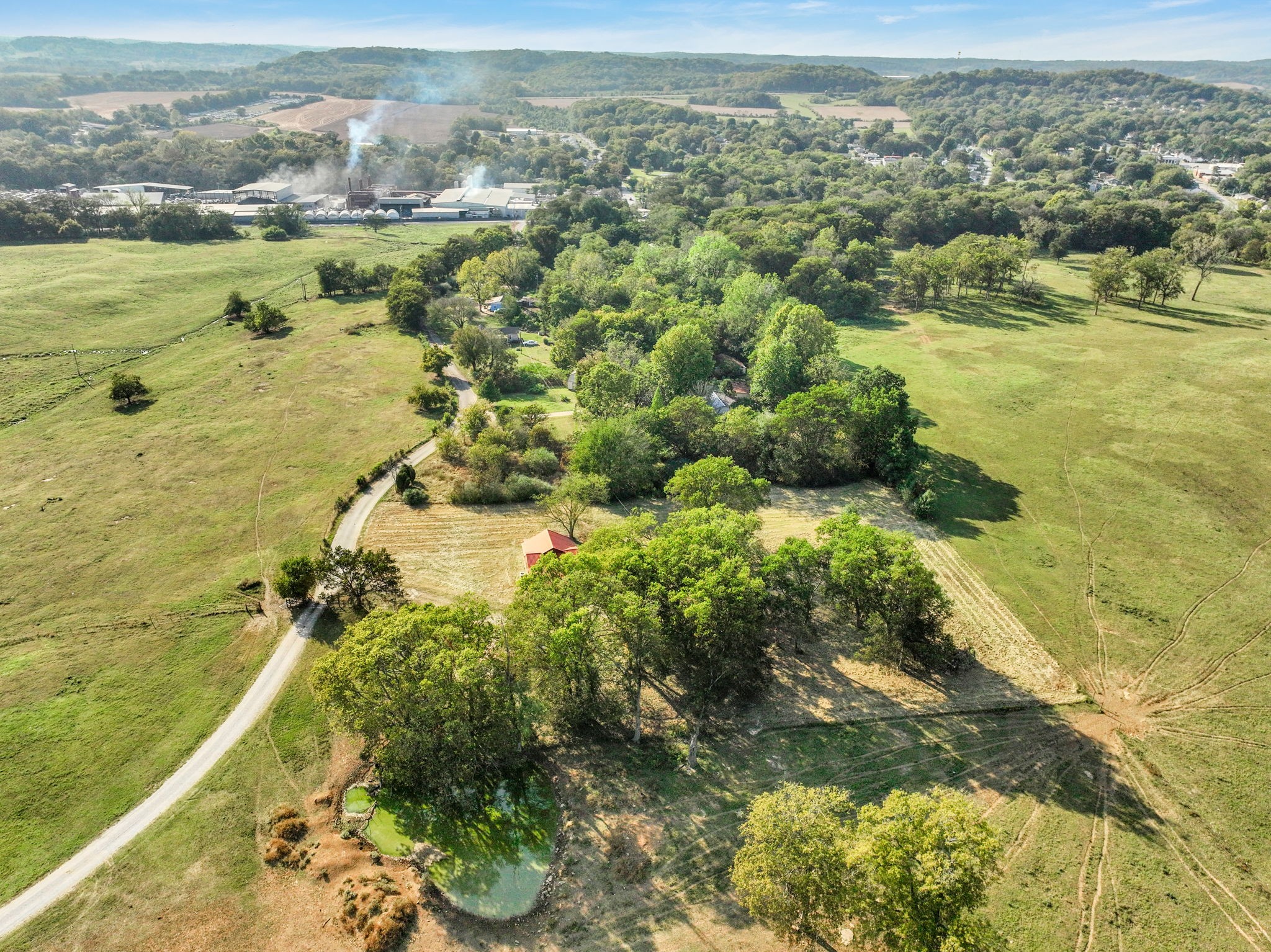 535 Scott Road Mount Pleasant, TN 38474 - Photo 7 of 40 a view of city and ocean