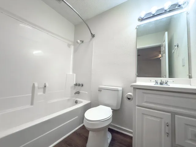 $1,800 | 114 Luden Drive, Unit B, Summerville, SC 29483