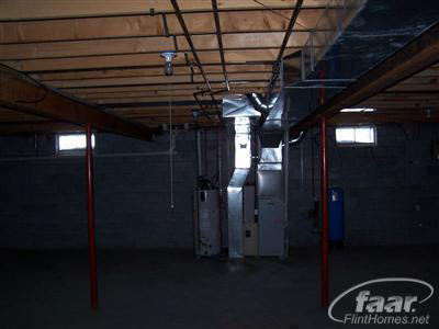3311 North Henderson Road Davison, MI 48423 - Photo 15 of 24 20181290-14.JPG