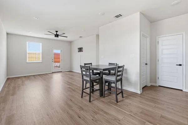 $2,100 | 323 Tolo Drive, Elgin, TX 78621