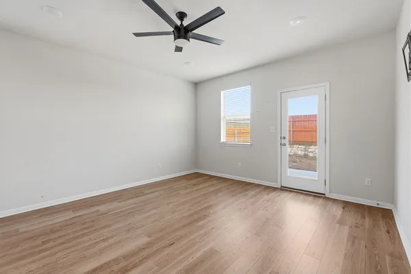 $2,100 | 323 Tolo Drive, Elgin, TX 78621