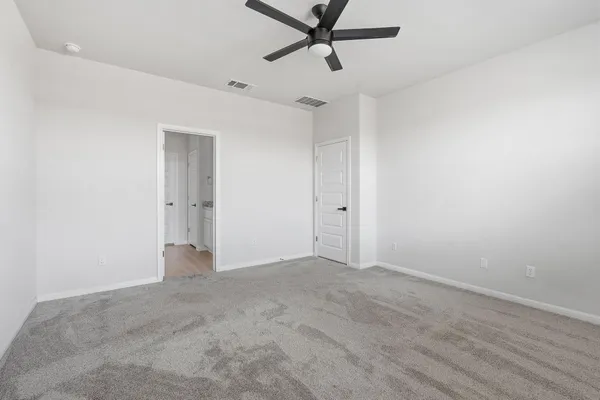 $2,100 | 323 Tolo Drive, Elgin, TX 78621