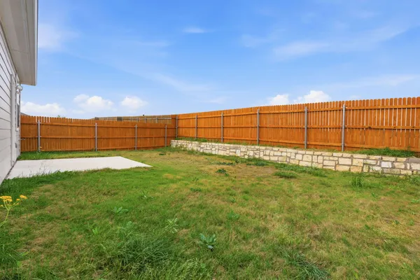$2,100 | 323 Tolo Drive, Elgin, TX 78621