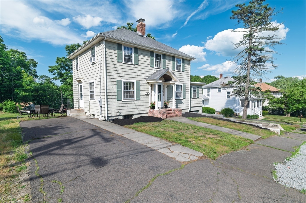 19 Riley Avenue Weymouth, MA 02189 - Photo 3 of 40