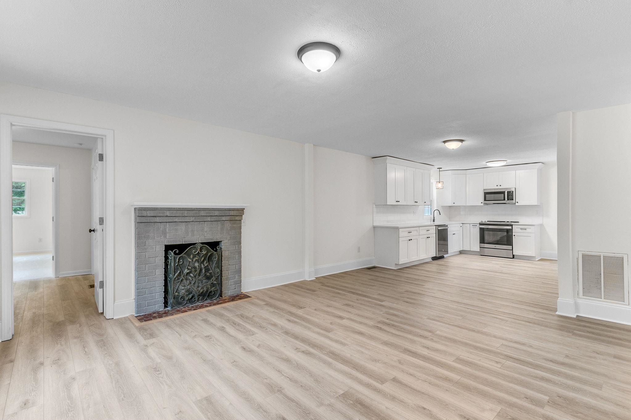 700 White Horse Rd Extension Travelers Rest, SC 29690 - Photo 5 of 36 Gallery Image 5