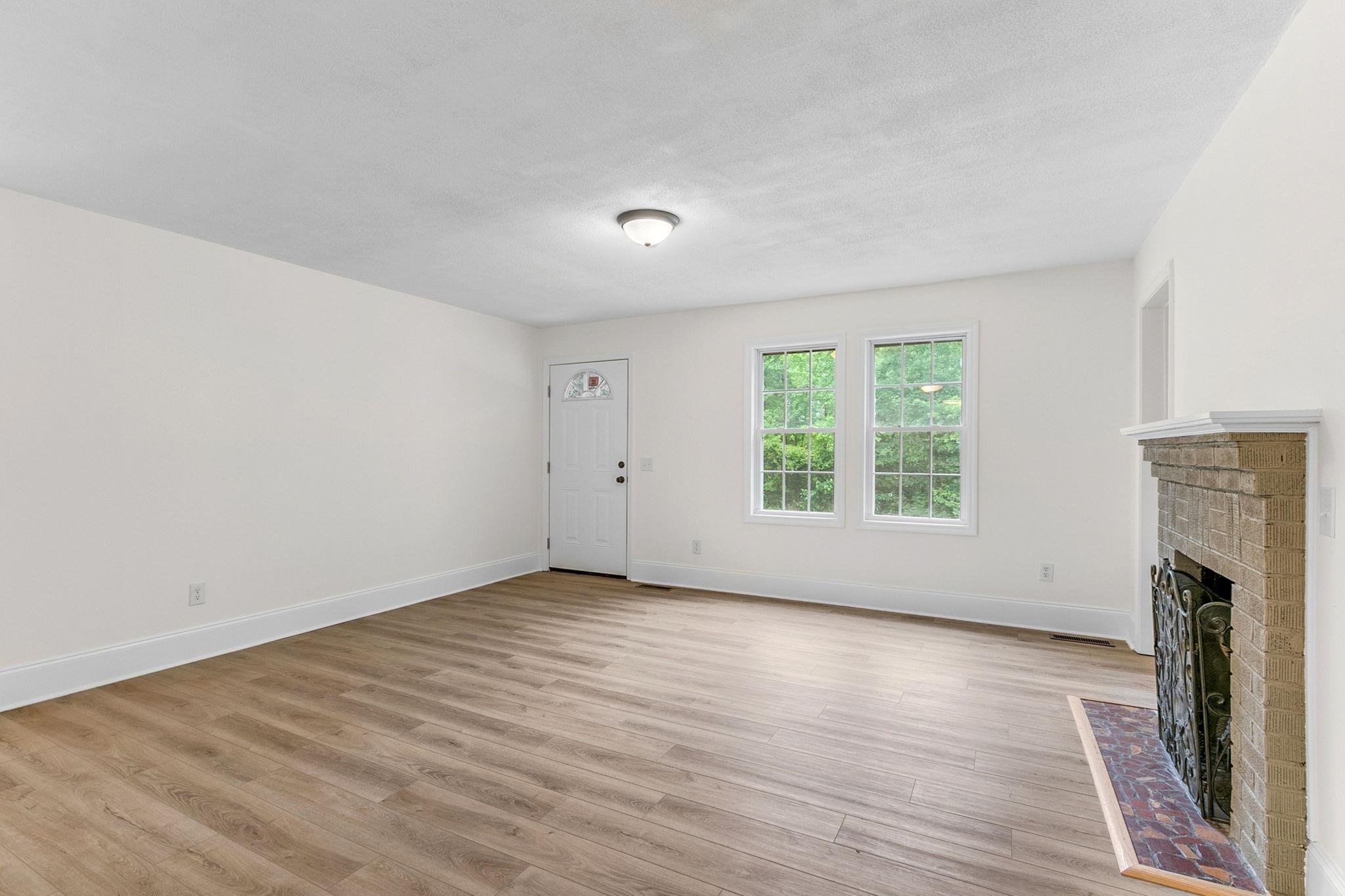 700 White Horse Rd Extension Travelers Rest, SC 29690 - Photo 7 of 36 Gallery Image 7